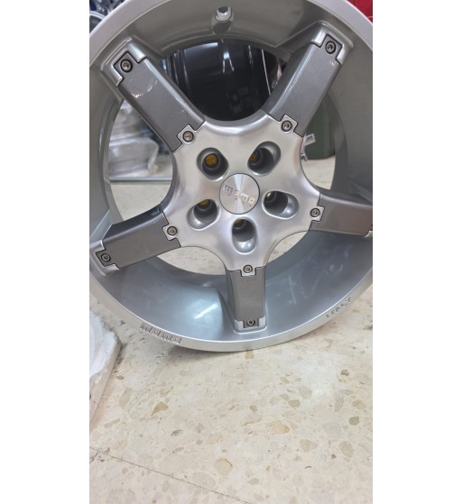 Llantas MOMO Tuner 8x17 5x100 ET35 – Juego 4 unidades