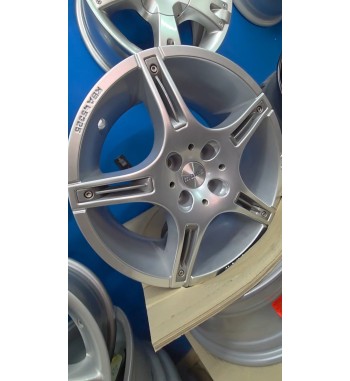 Llantas MOMO X1 7.5x16 4x100 ET35 – Juego 4 unidades