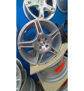 Llantas MOMO X1 7.5x16 4x100 ET35 – Juego 4 unidades