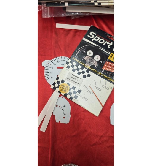 Esferas cuentakilómetros Citroën ZX fondo blanco Sport 0–200 km/h 8.000 rpm