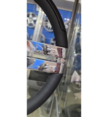 Volante ISOTTA Ferrara SWA piel negra y cristales Swarovski | Edición de lujo