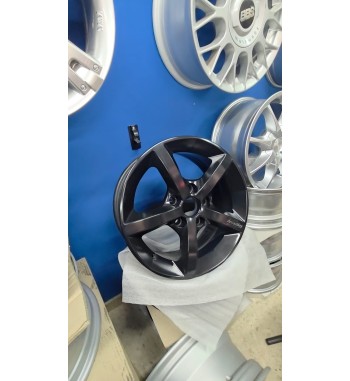 JUEGO 4 LLANTAS AR137 K.11 NEGRAS 6,5 X 15 5X110 ET40 DIRECTAS A 65,1 OPEL