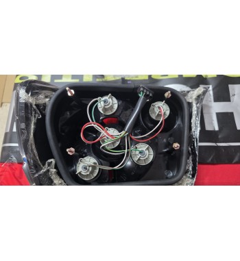 Piloto trasero izquierdo BMW E36 Compact 94–00 rojo/blanco cromado