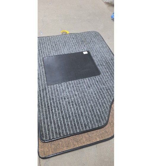 JUEGO ALFORMBRAS ORIGINALES MOQUETA RENAULT 14 NEGRO